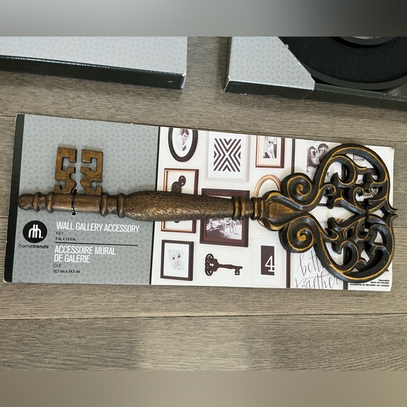 Home Decor Wall Gallery & Accessory - Picture 7 of 8